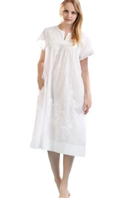 La Cera™ La Cera Cap Sleeve Embroidered Gown