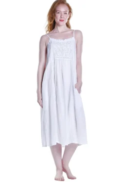 La Cera™ La Cera Embroidered Bib Yoke Sleeveless Gown
