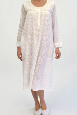 La Cera™ La Cera Long Sleeve White Embroidered Gown