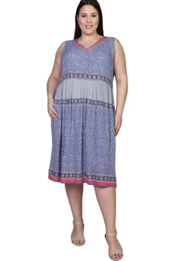 La Cera™ Plus Size V-Neckline Empire Waist Border Print Dress